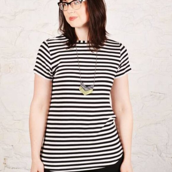 The Striped Essential T-Shirt - Picture 1 of 6